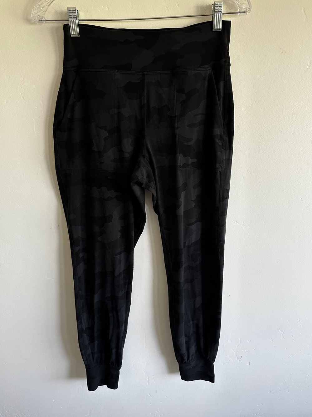 Lululemon Align Jogger 28"
Heritage 365 Camo Deep Coal Multi Size 6